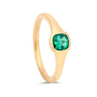 Rosea Emerald Ring dignis