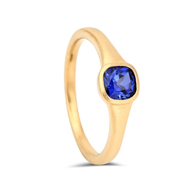 Rosea Sapphire Ring